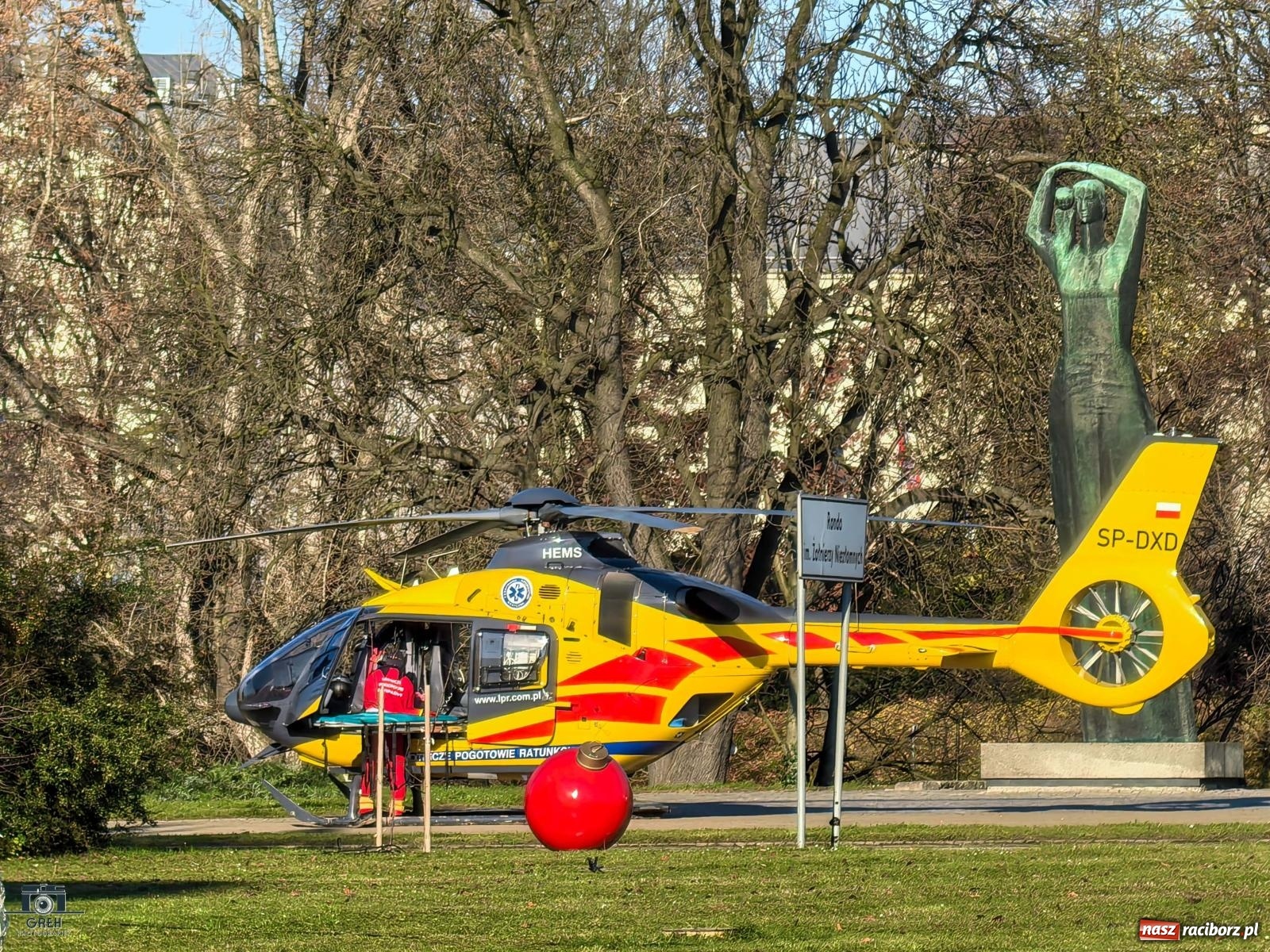 Zdjęcie w galerii na portalu naszraciborz.pl: Roczny chłopczyk oparzył się wrzątkiem. Interweniował śmigłowiec LPR [FOTO i WIDEO] wiadomości z regionu