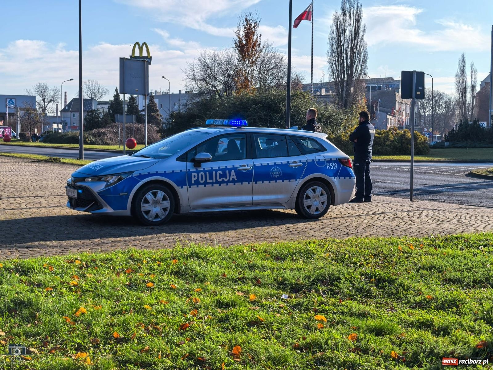 Zdjęcie w galerii na portalu naszraciborz.pl: Roczny chłopczyk oparzył się wrzątkiem. Interweniował śmigłowiec LPR [FOTO i WIDEO] wiadomości z regionu