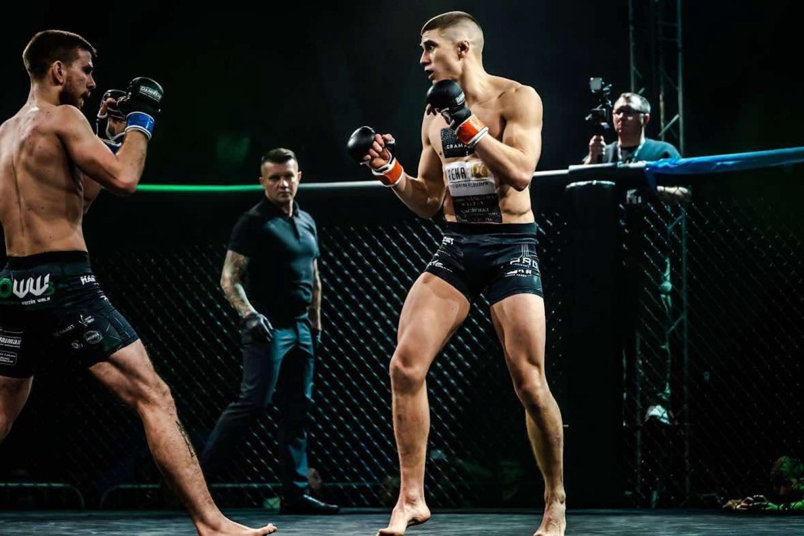 Zdjęcie w galerii na portalu naszraciborz.pl: Łamatorzy triumfują na oświęcimskim wieczorze walk wiadomości z regionu