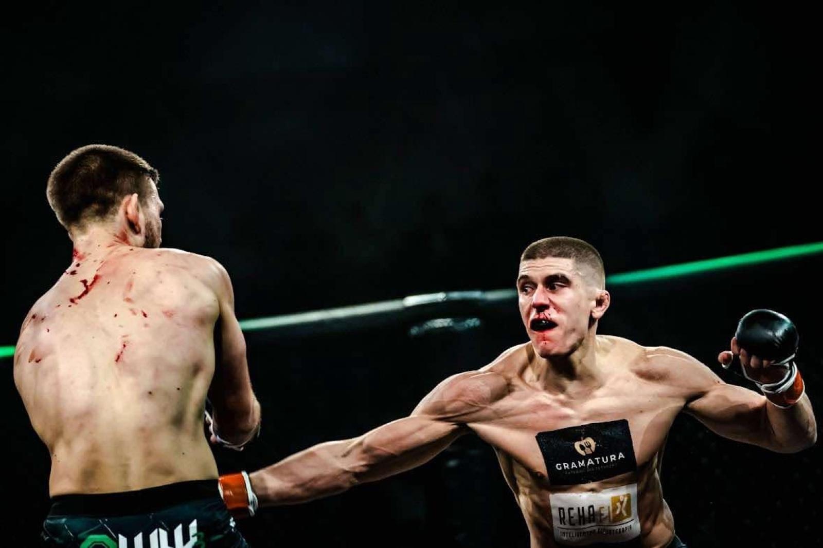 Zdjęcie w galerii na portalu naszraciborz.pl: Łamatorzy triumfują na oświęcimskim wieczorze walk wiadomości z regionu