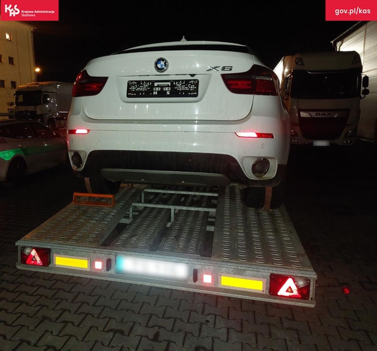 Zdjęcie w galerii na portalu naszraciborz.pl: KAS udaremniła kradzież dwóch BMW wiadomości z regionu