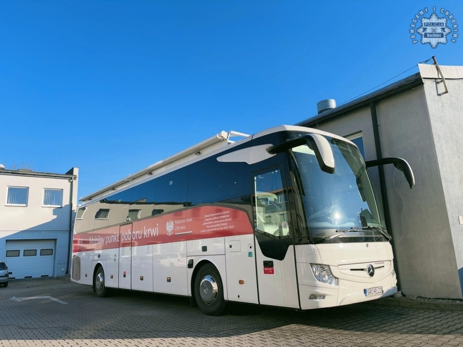 Zdjęcie w galerii na portalu naszraciborz.pl: Raciborscy policjanci oddali krew wiadomości z regionu