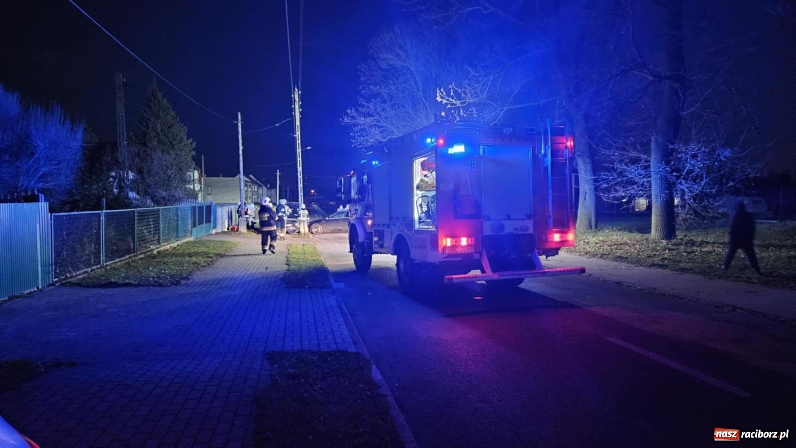 Zdjęcie w galerii na portalu naszraciborz.pl: Groźne zdarzenie drogowe w Bieńkowicach wiadomości z regionu