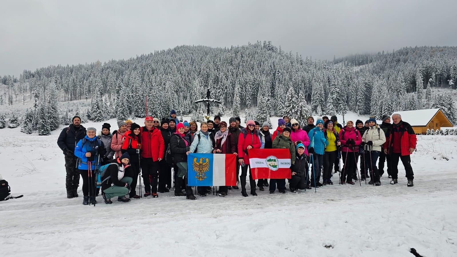 Zdjęcie w galerii na portalu naszraciborz.pl: W górach z PTTK Racibórz: Rusinowa Polana, Gęsia Szyja i Andrzejki z kapelą wiadomości z regionu