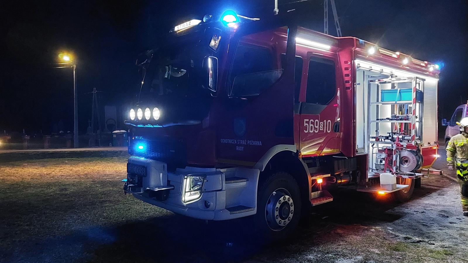 Zdjęcie w galerii na portalu naszraciborz.pl: Kolizja passata i toyoty w Rudach wiadomości z regionu