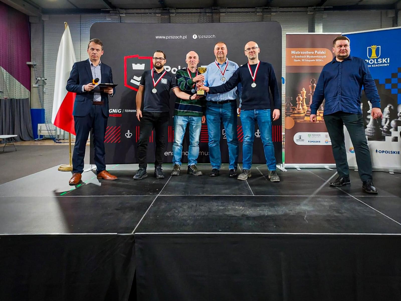 Zdjęcie w galerii na portalu naszraciborz.pl: Szachiści z Raciborza wicemistrzami Polski wiadomości z regionu