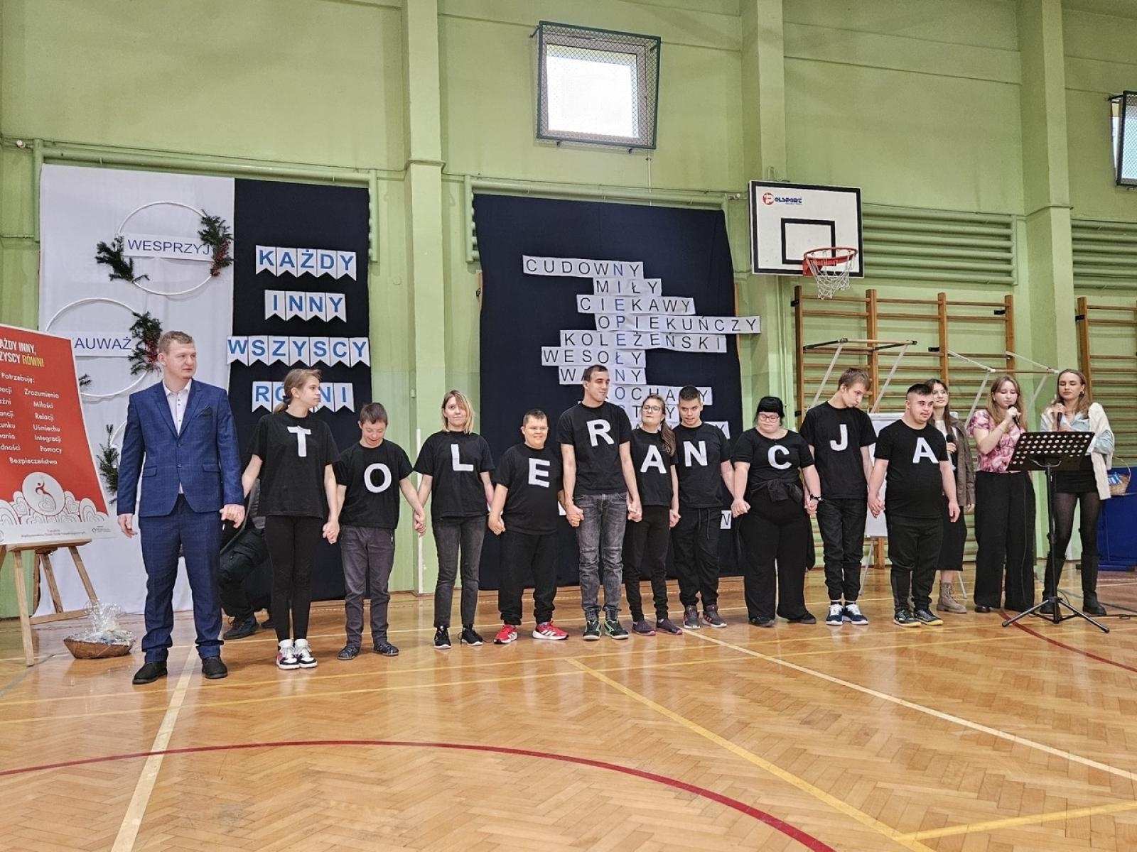 Zdjęcie w galerii na portalu naszraciborz.pl: Międzynarodowy Dzień Osób Niepełnosprawnych w ZSS wiadomości z regionu