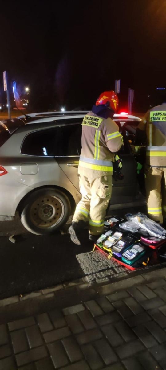Zdjęcie w galerii na portalu naszraciborz.pl: Peugeot i renault zderzyły się na placu Mostowym wiadomości z regionu