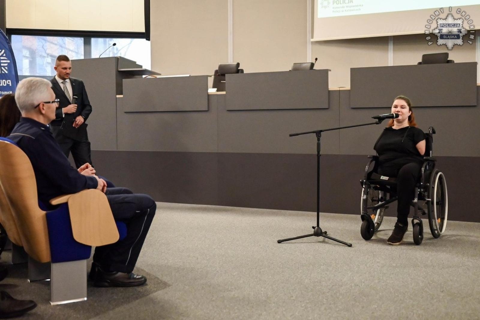 Zdjęcie w galerii na portalu naszraciborz.pl: Konferencja Barierom na przekór w komendzie wojewódzkiej w Katowicach wiadomości z regionu