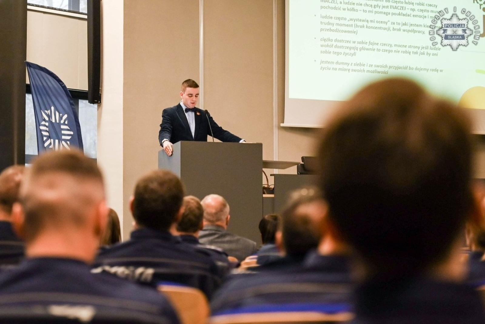 Zdjęcie w galerii na portalu naszraciborz.pl: Konferencja Barierom na przekór w komendzie wojewódzkiej w Katowicach wiadomości z regionu