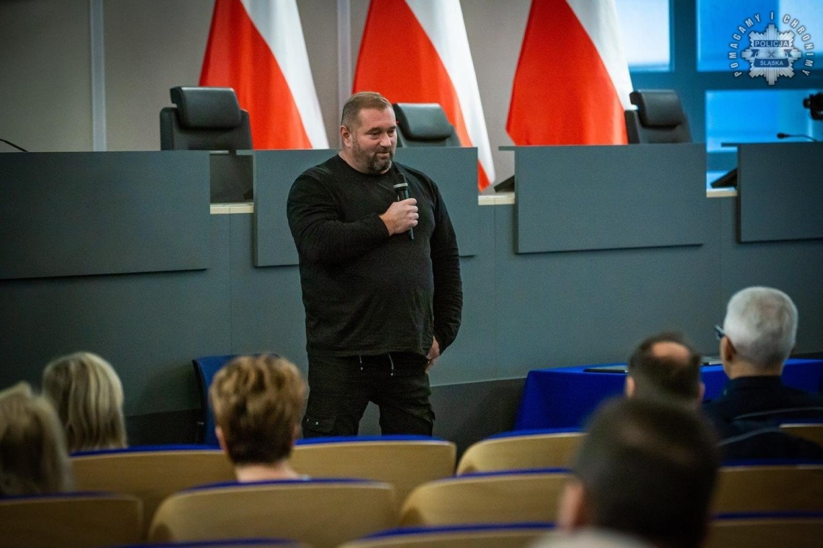 Zdjęcie w galerii na portalu naszraciborz.pl: Konferencja Barierom na przekór w komendzie wojewódzkiej w Katowicach wiadomości z regionu