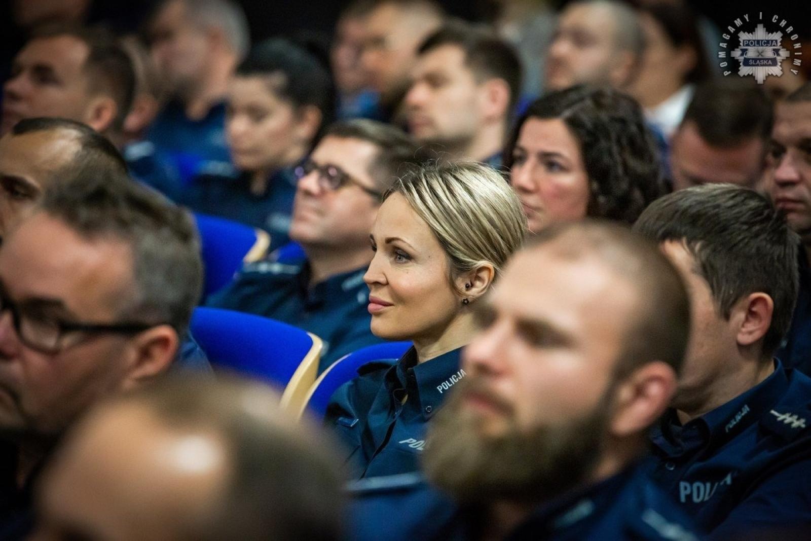 Zdjęcie w galerii na portalu naszraciborz.pl: Konferencja Barierom na przekór w komendzie wojewódzkiej w Katowicach wiadomości z regionu
