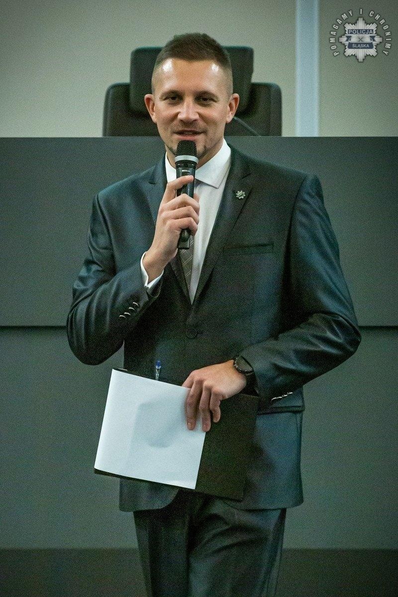 Zdjęcie w galerii na portalu naszraciborz.pl: Konferencja Barierom na przekór w komendzie wojewódzkiej w Katowicach wiadomości z regionu