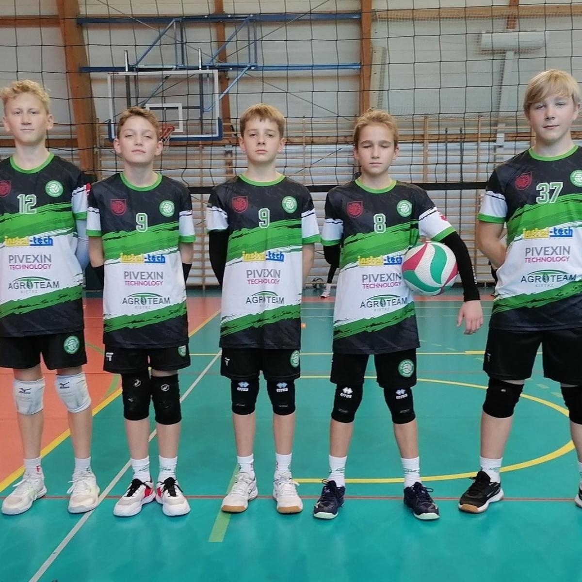 Zdjęcie w galerii na portalu naszraciborz.pl: Siatkarskie debiuty dziewcząt, udane spotkania chłopców wiadomości z regionu