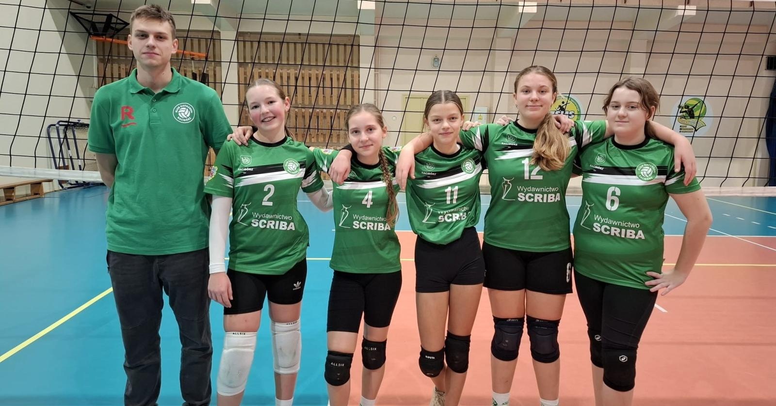 Zdjęcie w galerii na portalu naszraciborz.pl: Siatkarskie debiuty dziewcząt, udane spotkania chłopców wiadomości z regionu