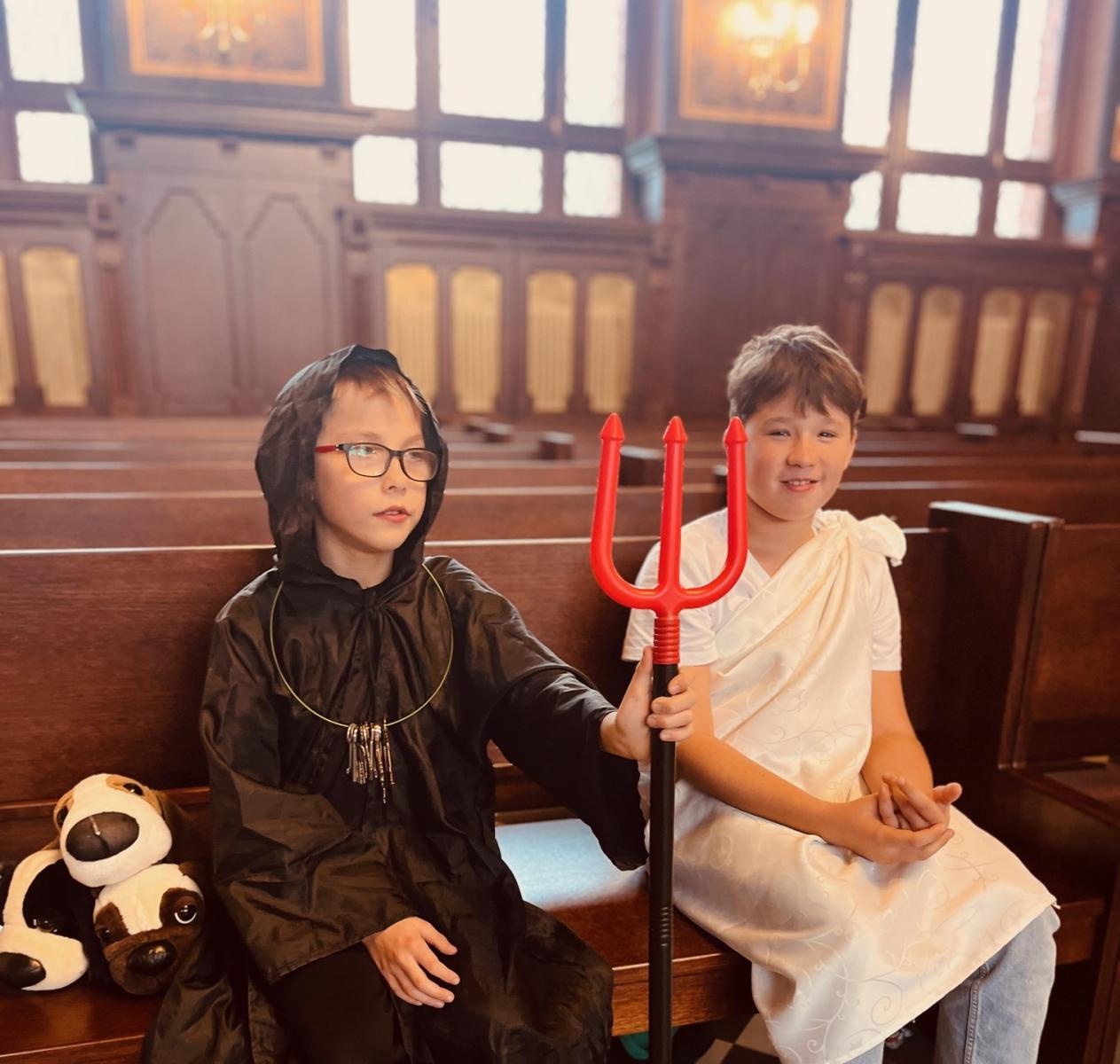 Zdjęcie w galerii na portalu naszraciborz.pl: Rozprawa na Olimpie. Uczniowie z SP 1 w sądzie wiadomości z regionu