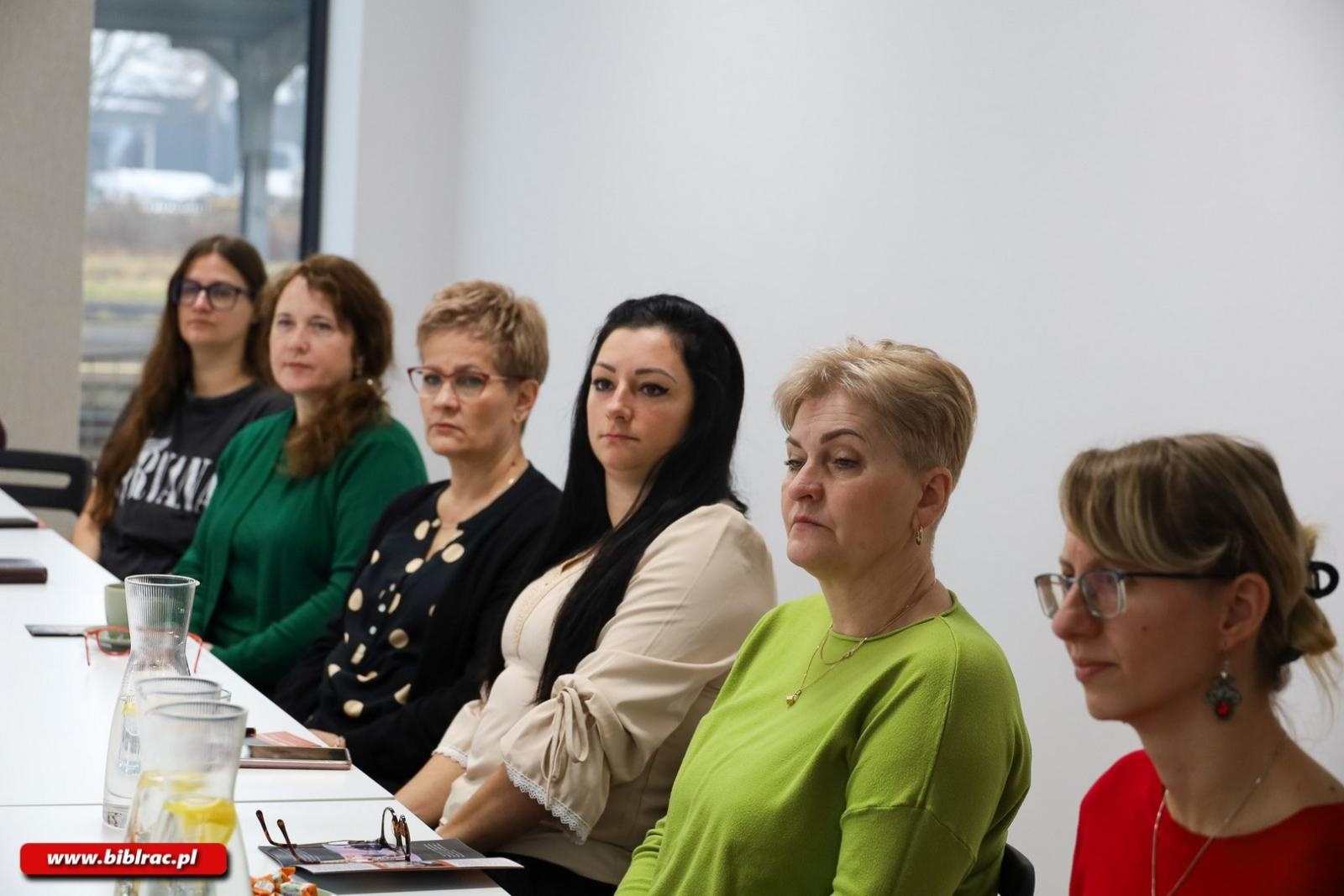 Zdjęcie w galerii na portalu naszraciborz.pl: Wyobrażona tożsamość - warsztaty na Stacji Młodych wiadomości z regionu