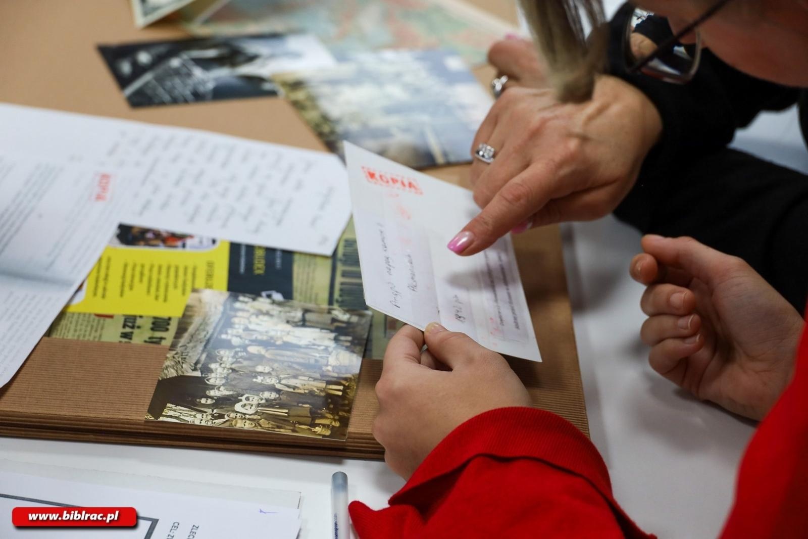Zdjęcie w galerii na portalu naszraciborz.pl: Wyobrażona tożsamość - warsztaty na Stacji Młodych wiadomości z regionu