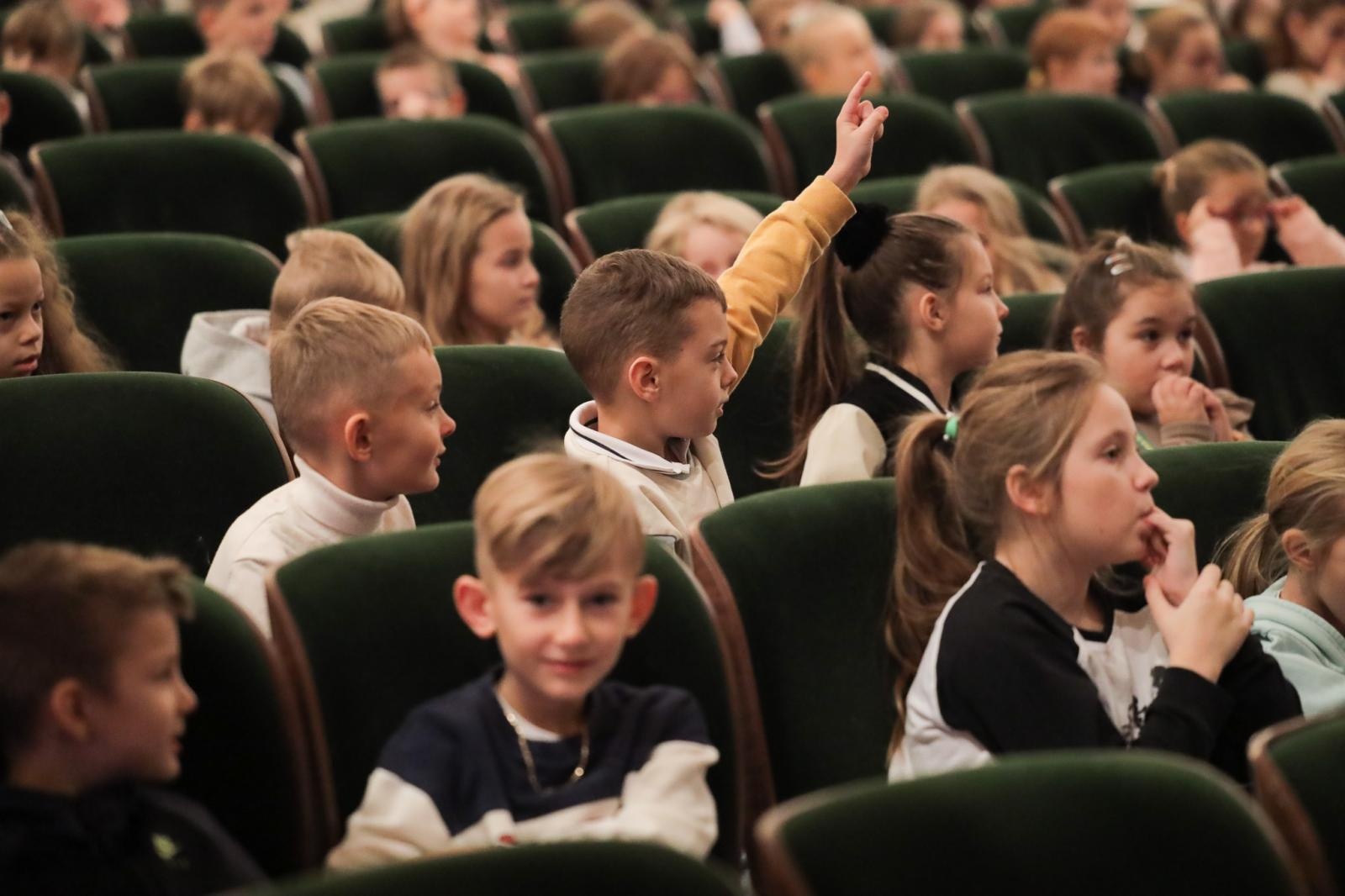 Zdjęcie w galerii na portalu naszraciborz.pl: FORTEPIAN pełen niespodzianek na koncertach umuzykalniających w RCK wiadomości z regionu