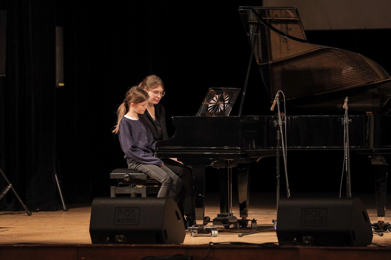 Zdjęcie w galerii na portalu naszraciborz.pl: FORTEPIAN pełen niespodzianek na koncertach umuzykalniających w RCK wiadomości z regionu
