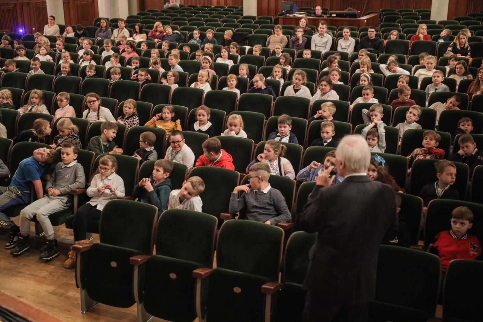 Zdjęcie w galerii na portalu naszraciborz.pl: FORTEPIAN pełen niespodzianek na koncertach umuzykalniających w RCK wiadomości z regionu