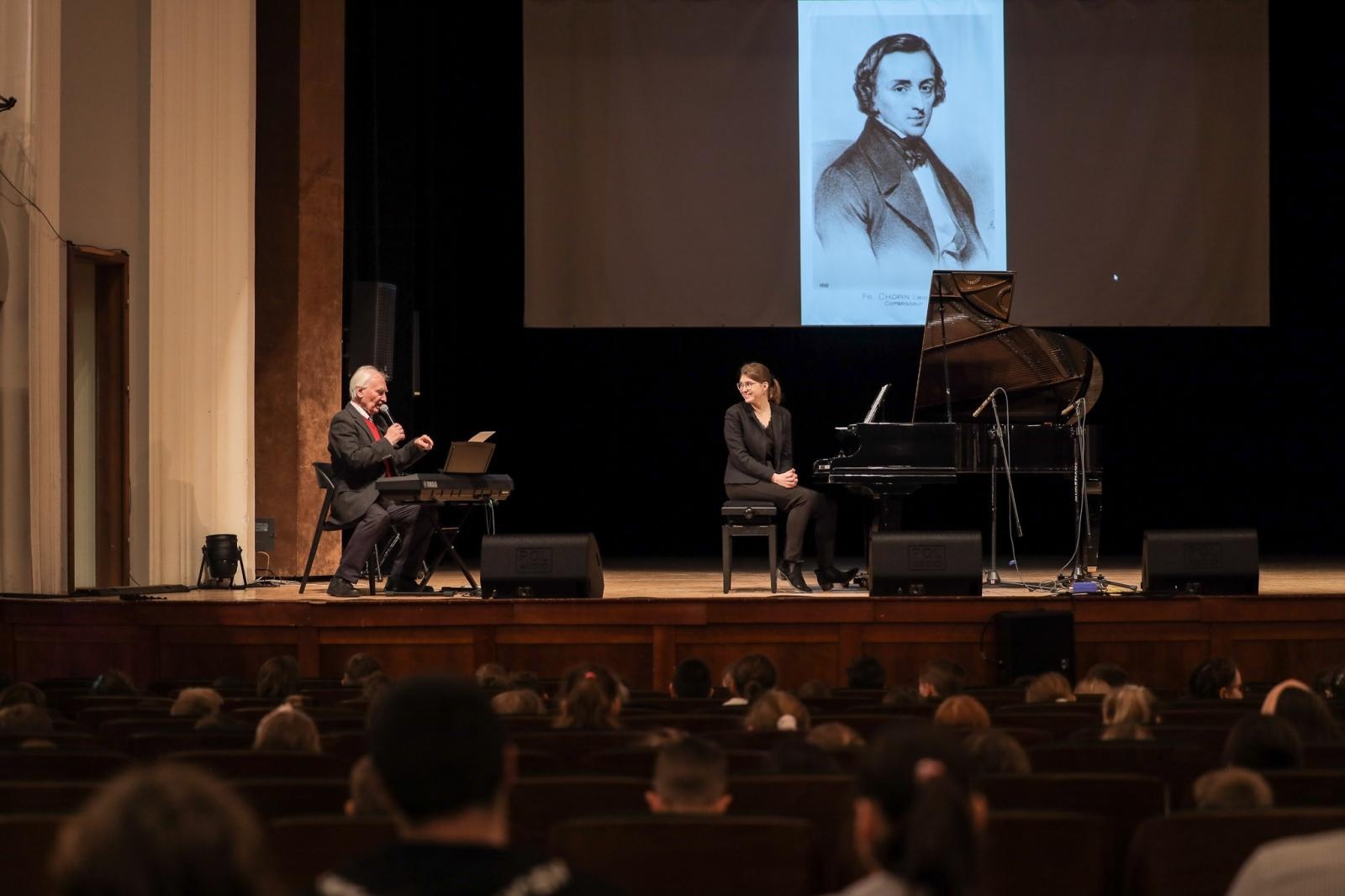 Zdjęcie w galerii na portalu naszraciborz.pl: FORTEPIAN pełen niespodzianek na koncertach umuzykalniających w RCK wiadomości z regionu
