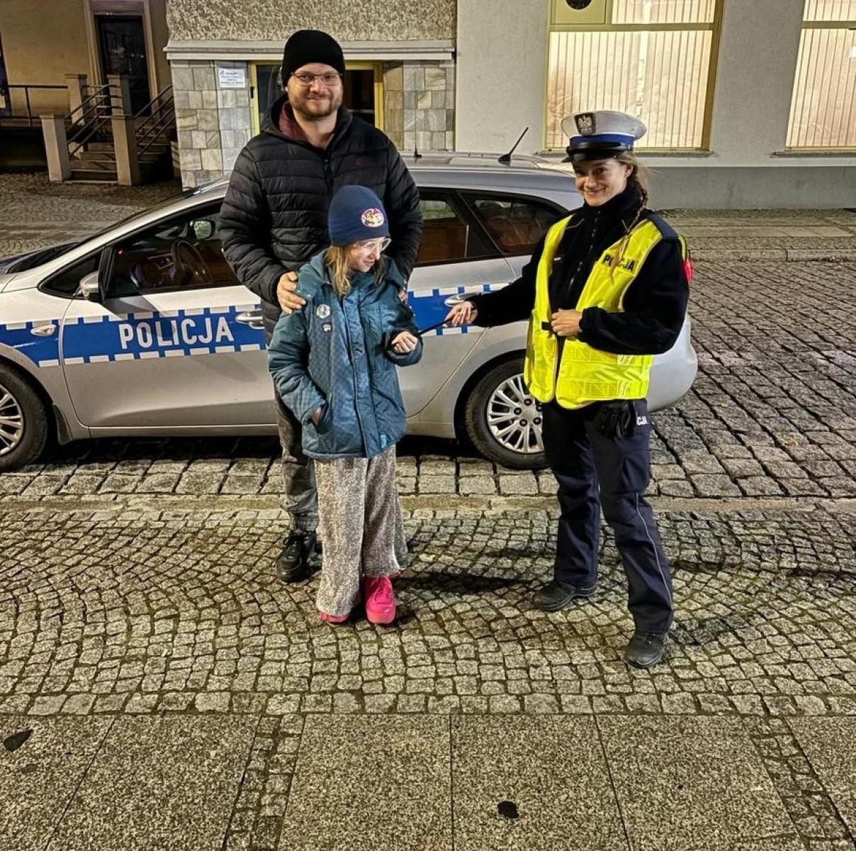 Zdjęcie w galerii na portalu naszraciborz.pl: Świeć przykładem. Raciborska policja edukuje najmłodszych wiadomości z regionu