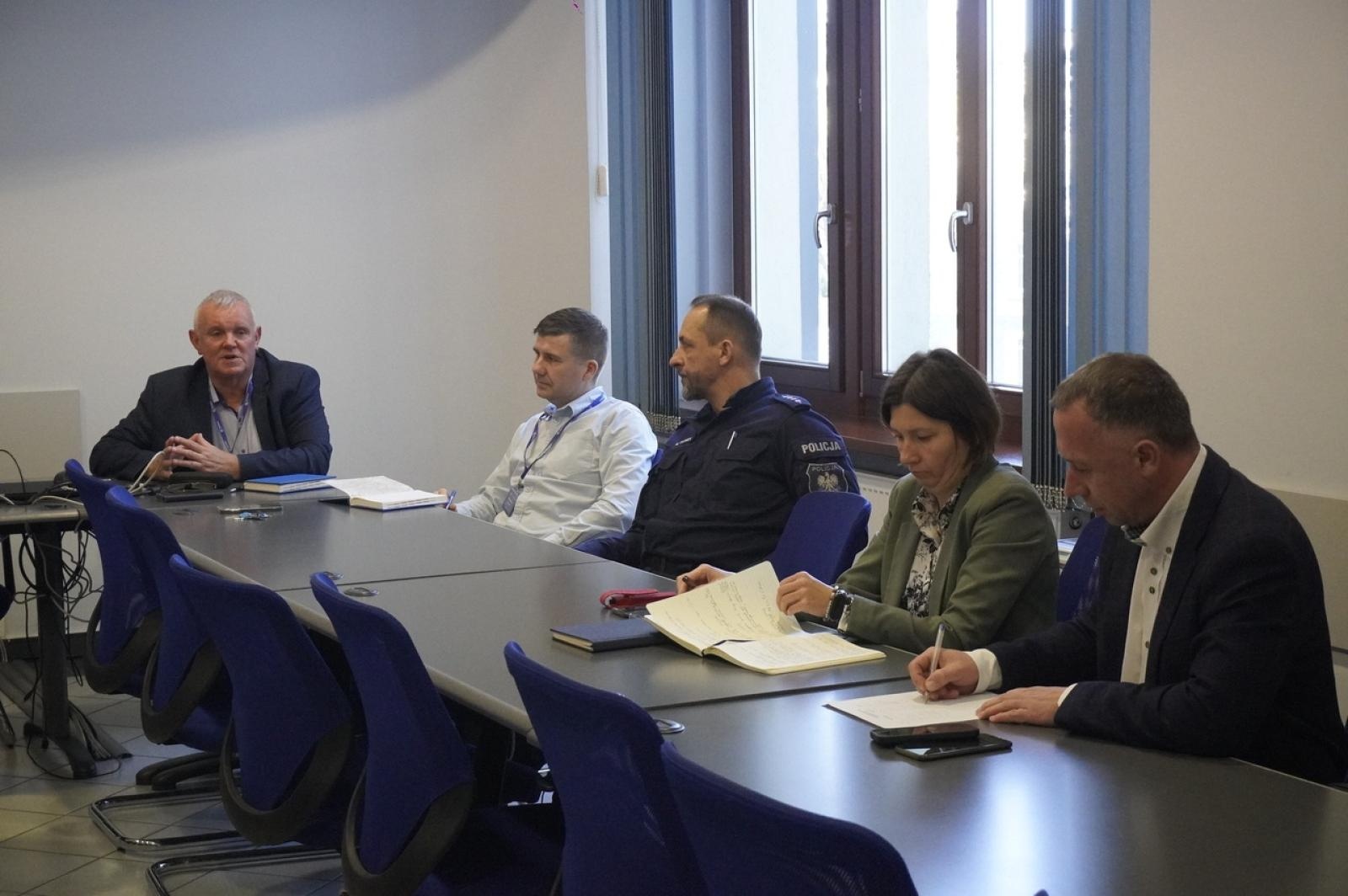 Zdjęcie w galerii na portalu naszraciborz.pl: W raciborskim magistracie przeanalizowano procedury przeciwpowodziowe wiadomości z regionu