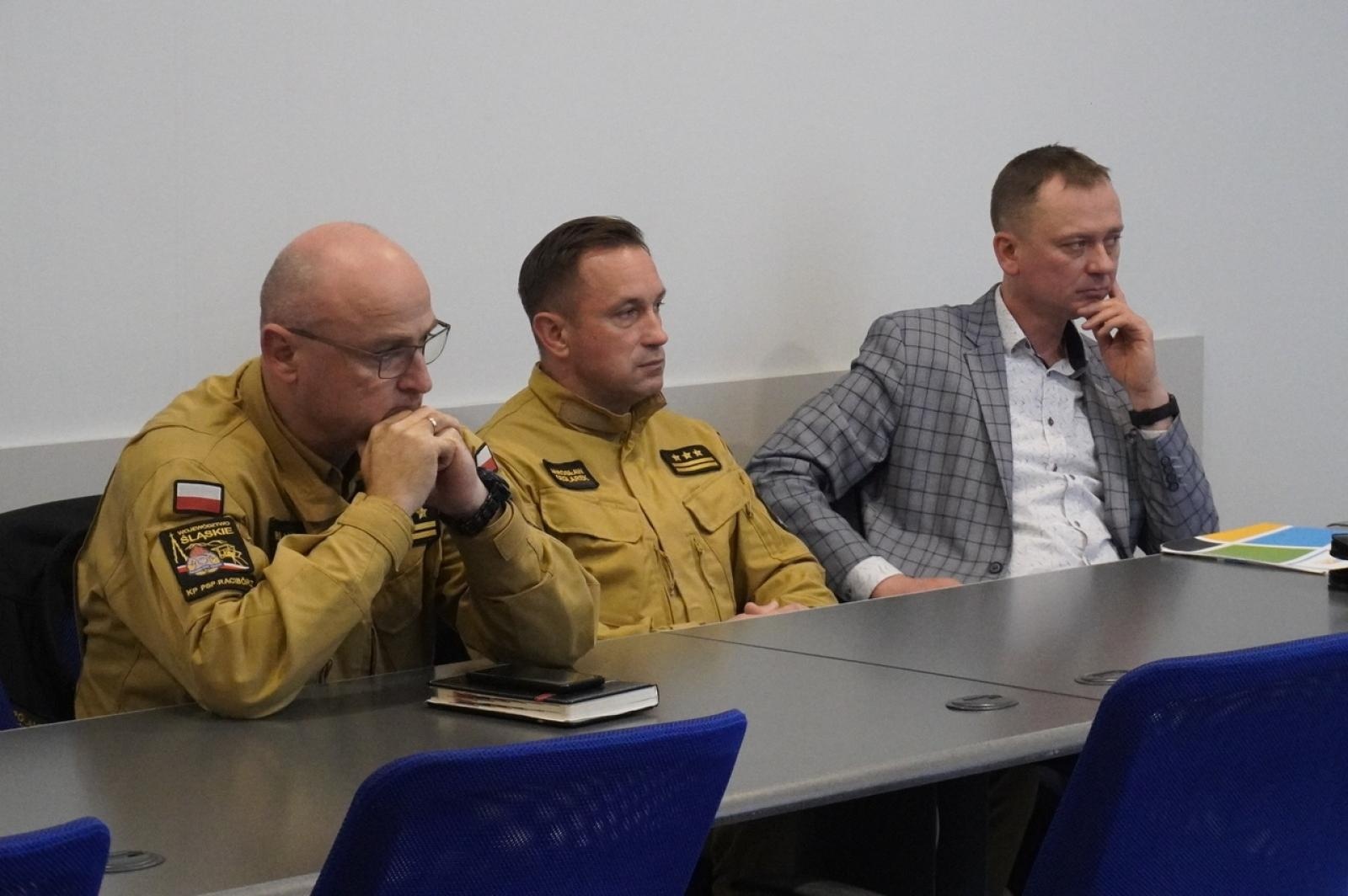 Zdjęcie w galerii na portalu naszraciborz.pl: W raciborskim magistracie przeanalizowano procedury przeciwpowodziowe wiadomości z regionu