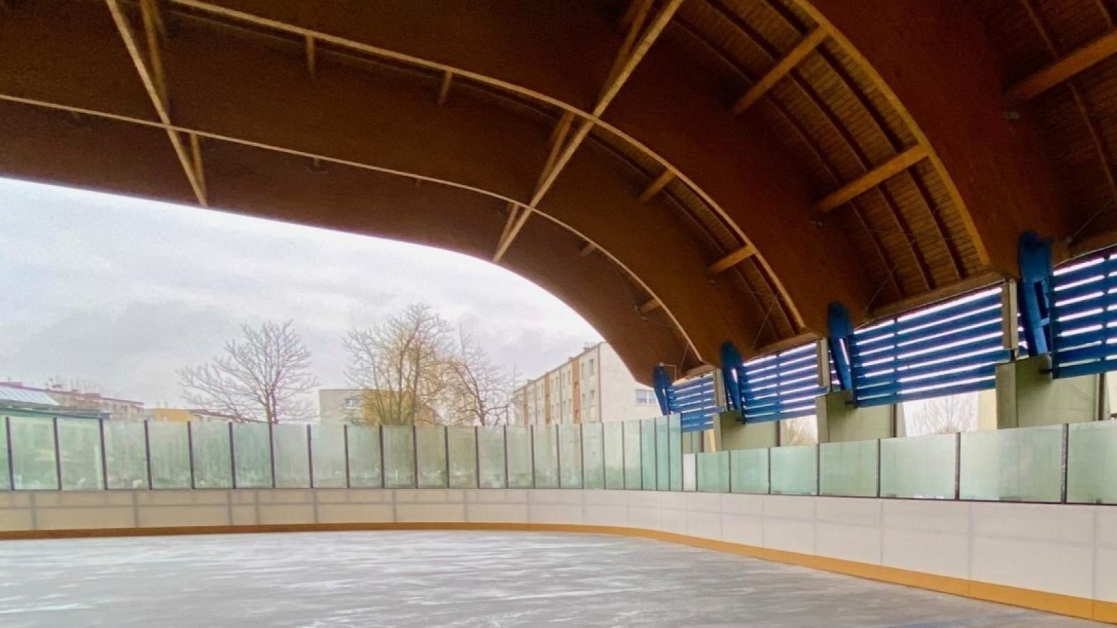 Zdjęcie w galerii na portalu naszraciborz.pl: Lodowisko w Pszowie otwiera sezon wiadomości z regionu