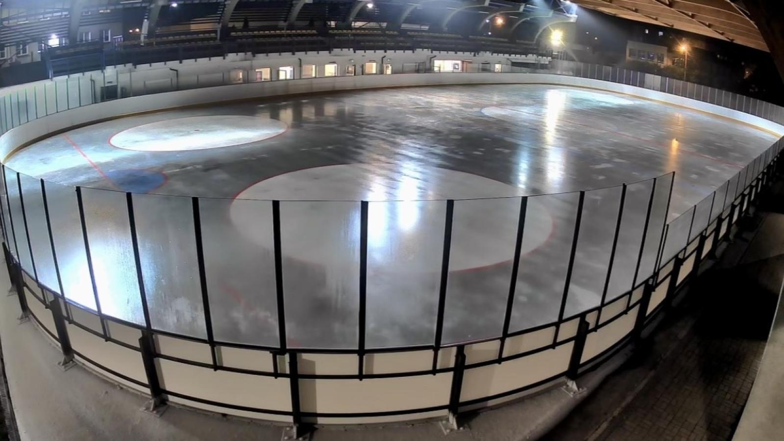 Zdjęcie w galerii na portalu naszraciborz.pl: Lodowisko w Pszowie otwiera sezon wiadomości z regionu