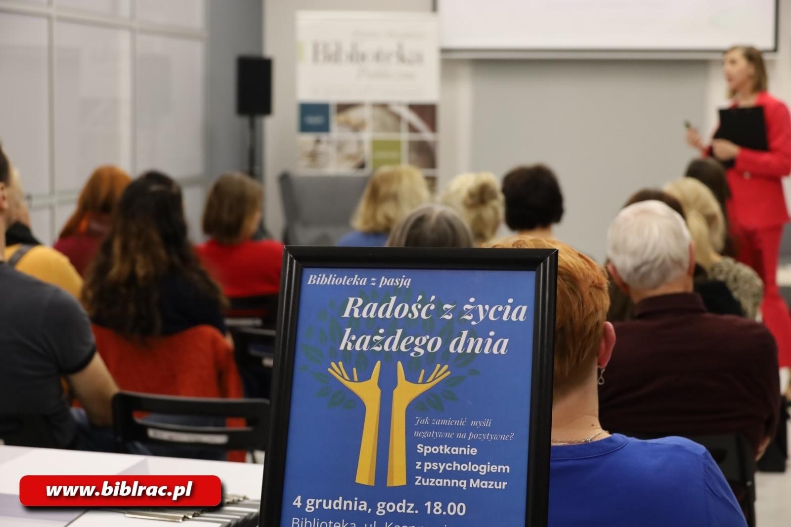 Zdjęcie w galerii na portalu naszraciborz.pl: Radość z życia każdego dnia. Spotkanie z psychologiem w bibliotece wiadomości z regionu