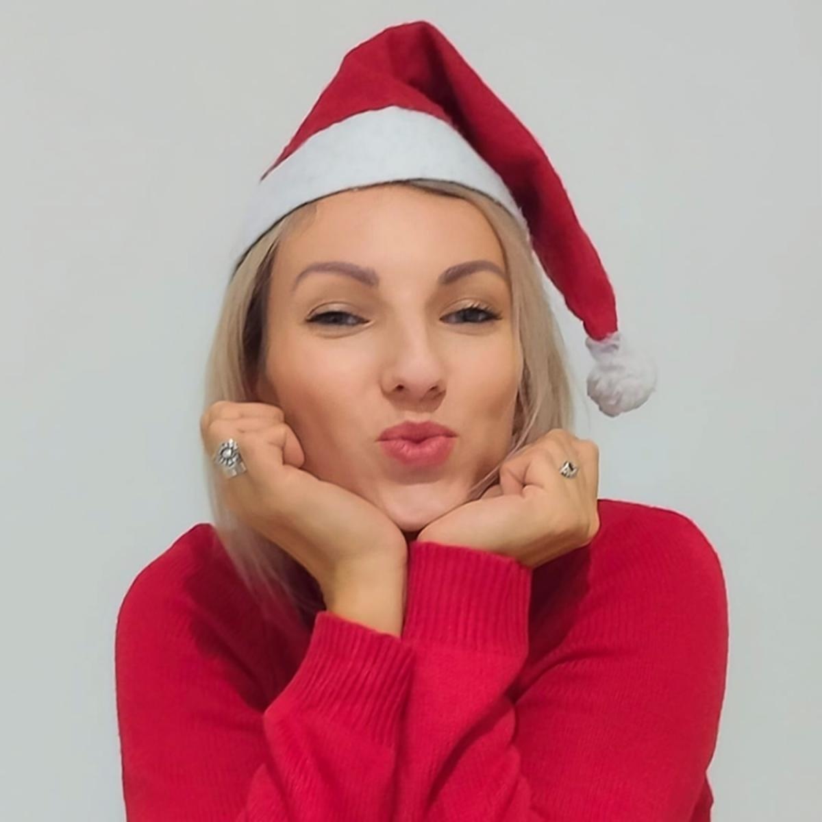 Zdjęcie w galerii na portalu naszraciborz.pl: Betlejemska nadzieja – nowa świąteczna piosenka mieszkanki Rudyszwałdu wiadomości z regionu