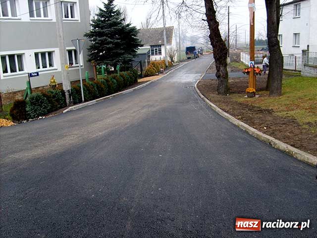 Zdjęcie w galerii na portalu naszraciborz.pl: Droga gotowa - gratka dla rowerzystów wiadomości z regionu