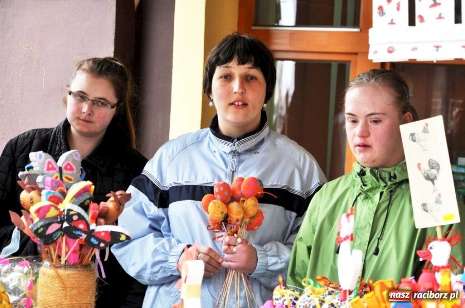 Zdjęcie w galerii na portalu naszraciborz.pl: Ceramiczne baranki niczym z bajki wiadomości z regionu