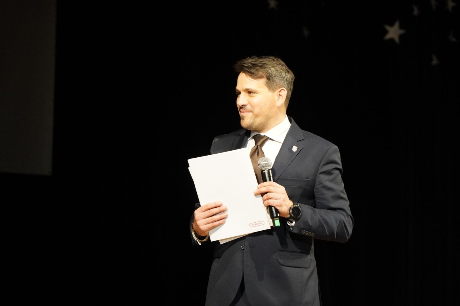 Zdjęcie w galerii na portalu naszraciborz.pl: Czterdzieści lat minęło. Jubileusz Przedszkola nr 24 z Bielskiej wiadomości z regionu