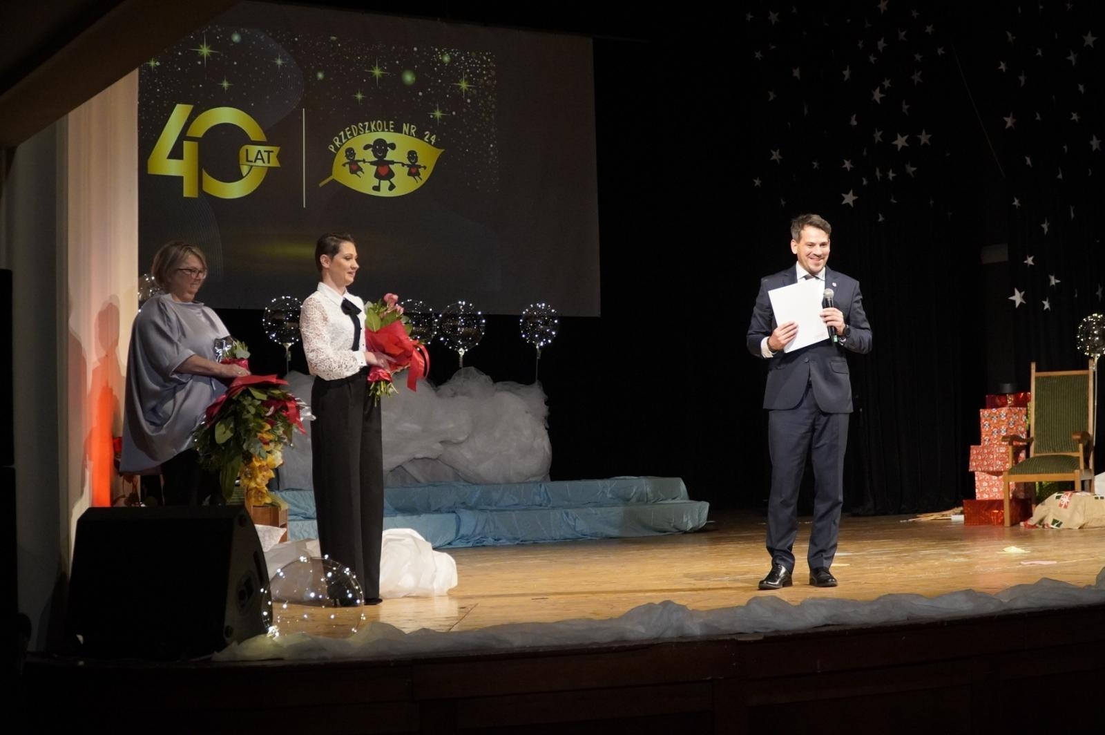 Zdjęcie w galerii na portalu naszraciborz.pl: Czterdzieści lat minęło. Jubileusz Przedszkola nr 24 z Bielskiej wiadomości z regionu