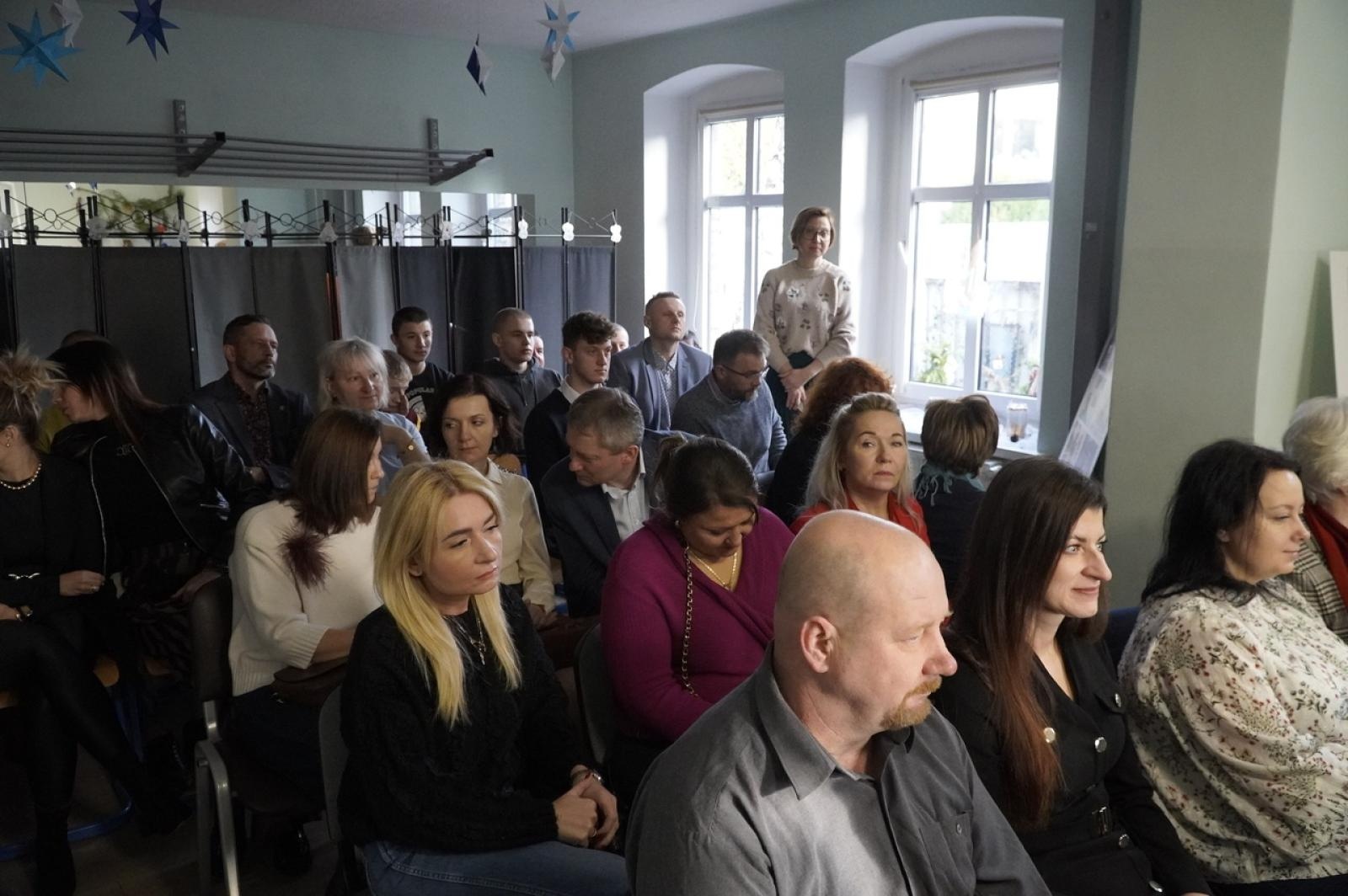 Zdjęcie w galerii na portalu naszraciborz.pl: Obchody Międzynarodowego Dnia Wolontariusza w siedzibie Stowarzyszenia Spektrum wiadomości z regionu