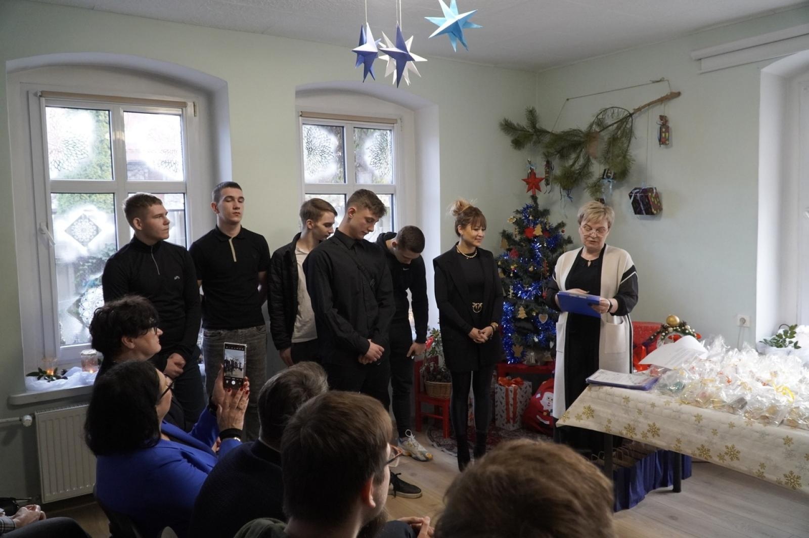 Zdjęcie w galerii na portalu naszraciborz.pl: Obchody Międzynarodowego Dnia Wolontariusza w siedzibie Stowarzyszenia Spektrum wiadomości z regionu