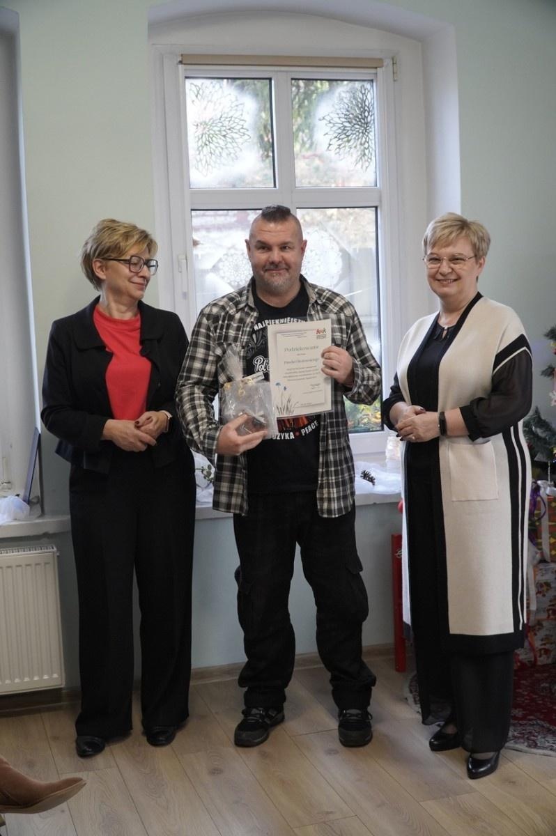 Zdjęcie w galerii na portalu naszraciborz.pl: Obchody Międzynarodowego Dnia Wolontariusza w siedzibie Stowarzyszenia Spektrum wiadomości z regionu