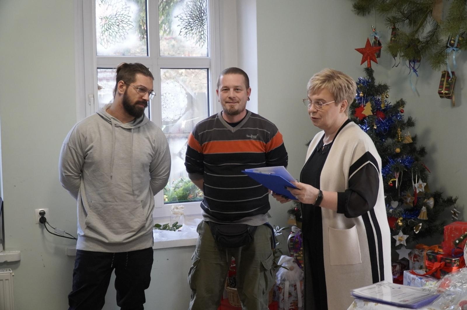 Zdjęcie w galerii na portalu naszraciborz.pl: Obchody Międzynarodowego Dnia Wolontariusza w siedzibie Stowarzyszenia Spektrum wiadomości z regionu