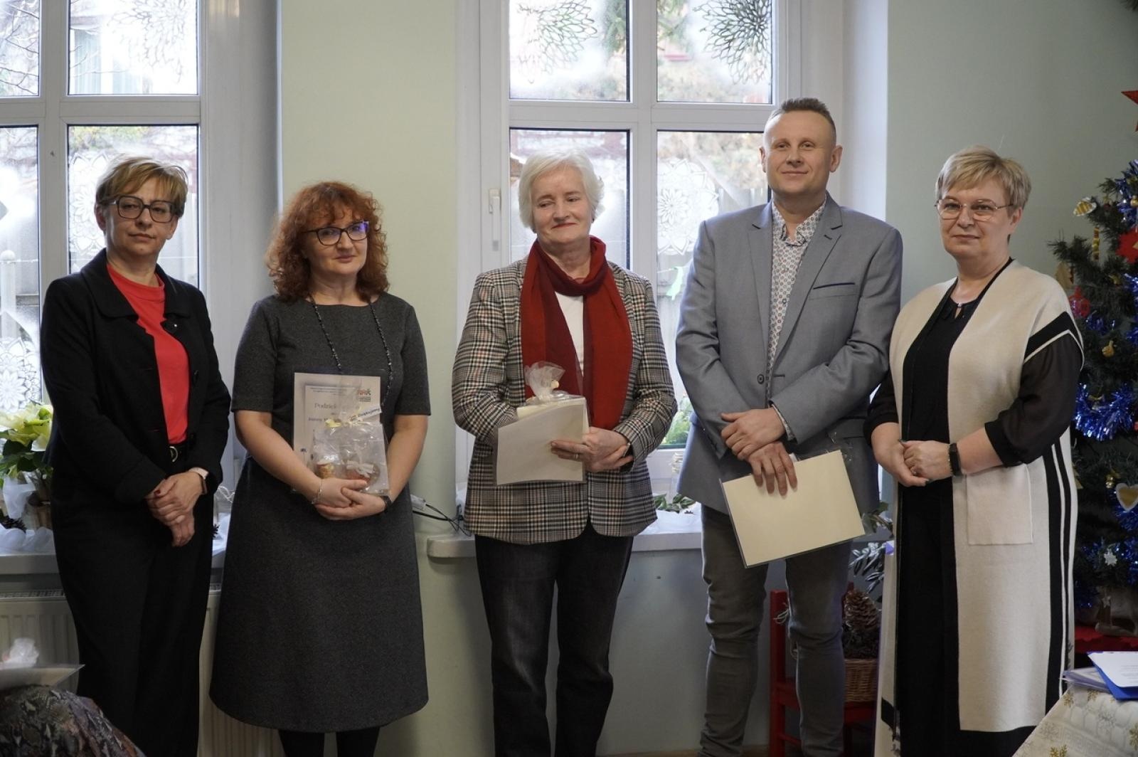 Zdjęcie w galerii na portalu naszraciborz.pl: Obchody Międzynarodowego Dnia Wolontariusza w siedzibie Stowarzyszenia Spektrum wiadomości z regionu