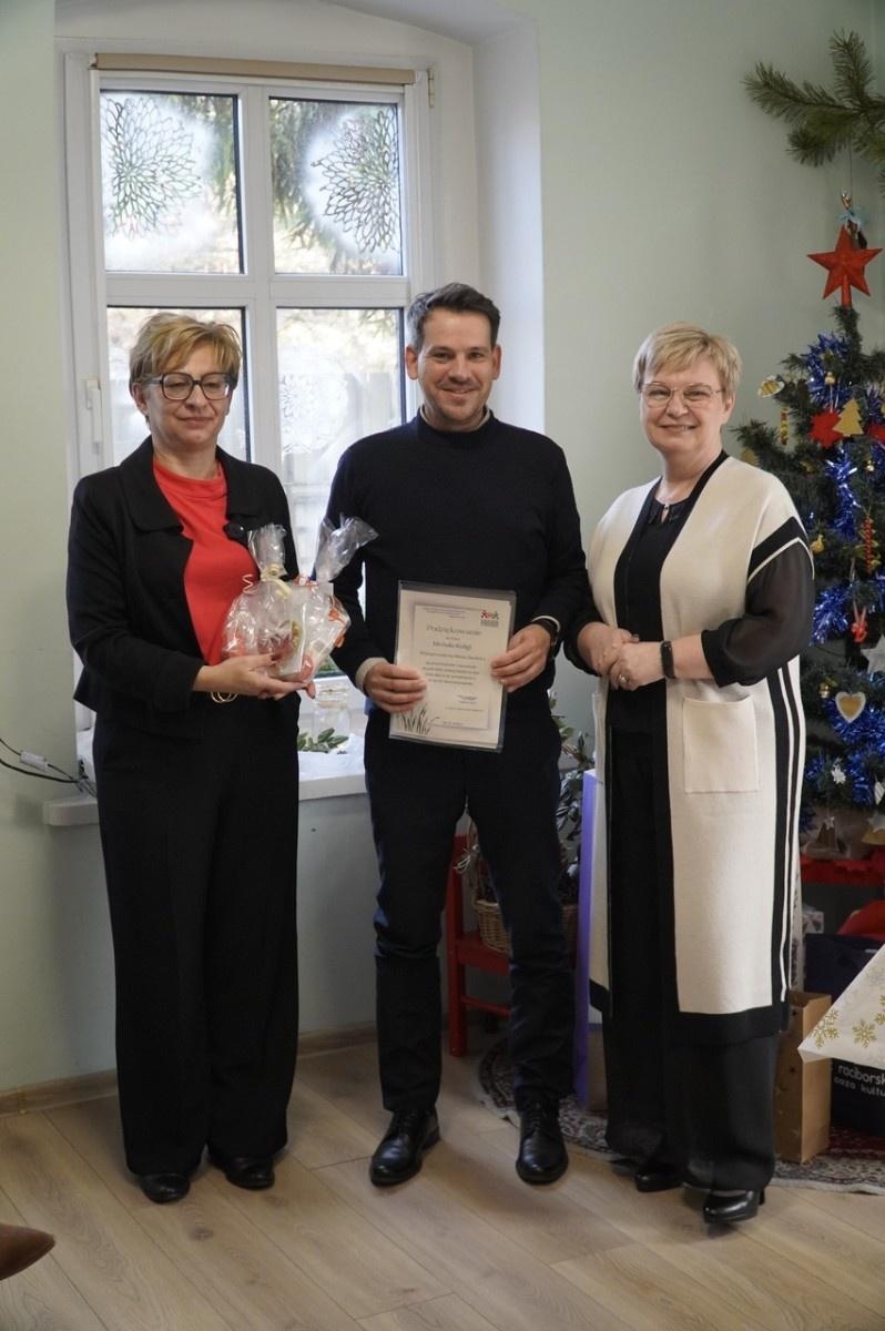 Zdjęcie w galerii na portalu naszraciborz.pl: Obchody Międzynarodowego Dnia Wolontariusza w siedzibie Stowarzyszenia Spektrum wiadomości z regionu