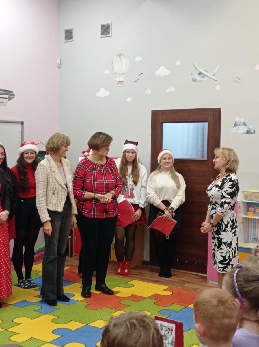 Zdjęcie w galerii na portalu naszraciborz.pl: Przedszkolaki z Czternastki w świątecznym nastroju wiadomości z regionu
