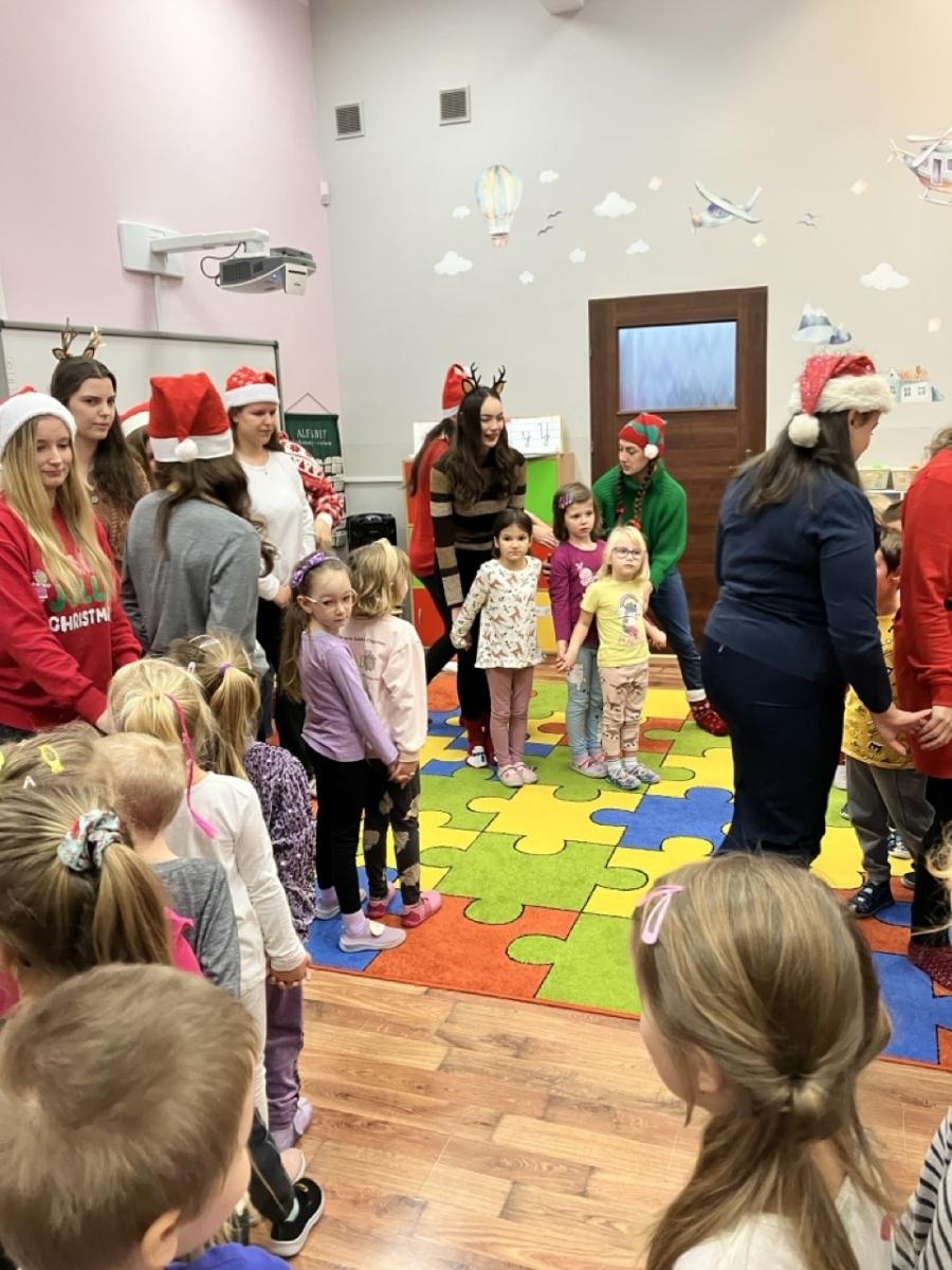 Zdjęcie w galerii na portalu naszraciborz.pl: Przedszkolaki z Czternastki w świątecznym nastroju wiadomości z regionu