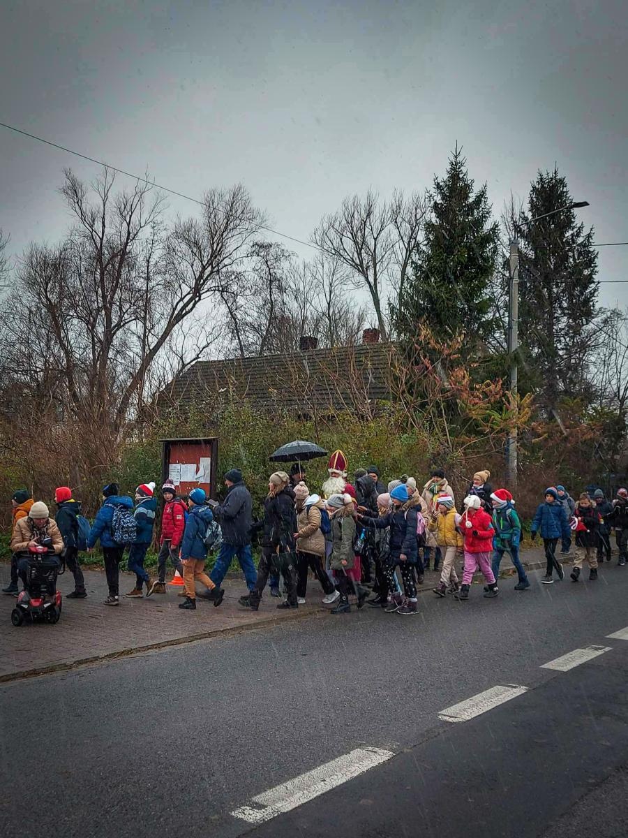 Zdjęcie w galerii na portalu naszraciborz.pl: Uroczysta procesja św. Mikołaja w Krzanowicach tym razem z... wiadomości z regionu