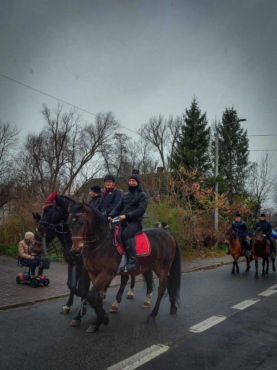 Zdjęcie w galerii na portalu naszraciborz.pl: Uroczysta procesja św. Mikołaja w Krzanowicach tym razem z... wiadomości z regionu