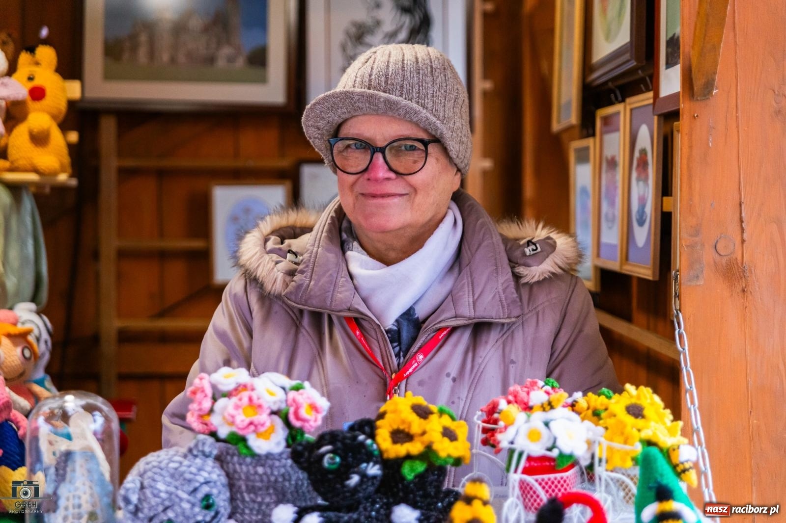 Zdjęcie w galerii na portalu naszraciborz.pl: Magia świąt na rynku w Raciborzu. Ruszył jarmark bożonarodzeniowy [FOTO i WIDEO] wiadomości z regionu