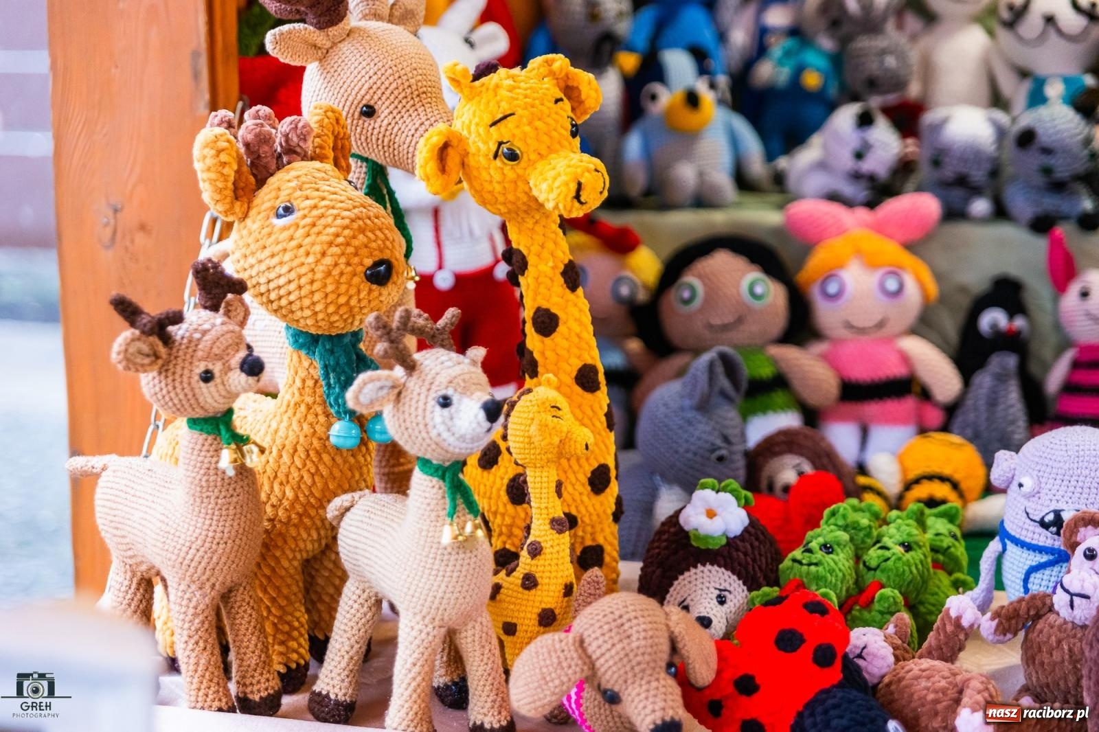 Zdjęcie w galerii na portalu naszraciborz.pl: Magia świąt na rynku w Raciborzu. Ruszył jarmark bożonarodzeniowy [FOTO i WIDEO] wiadomości z regionu