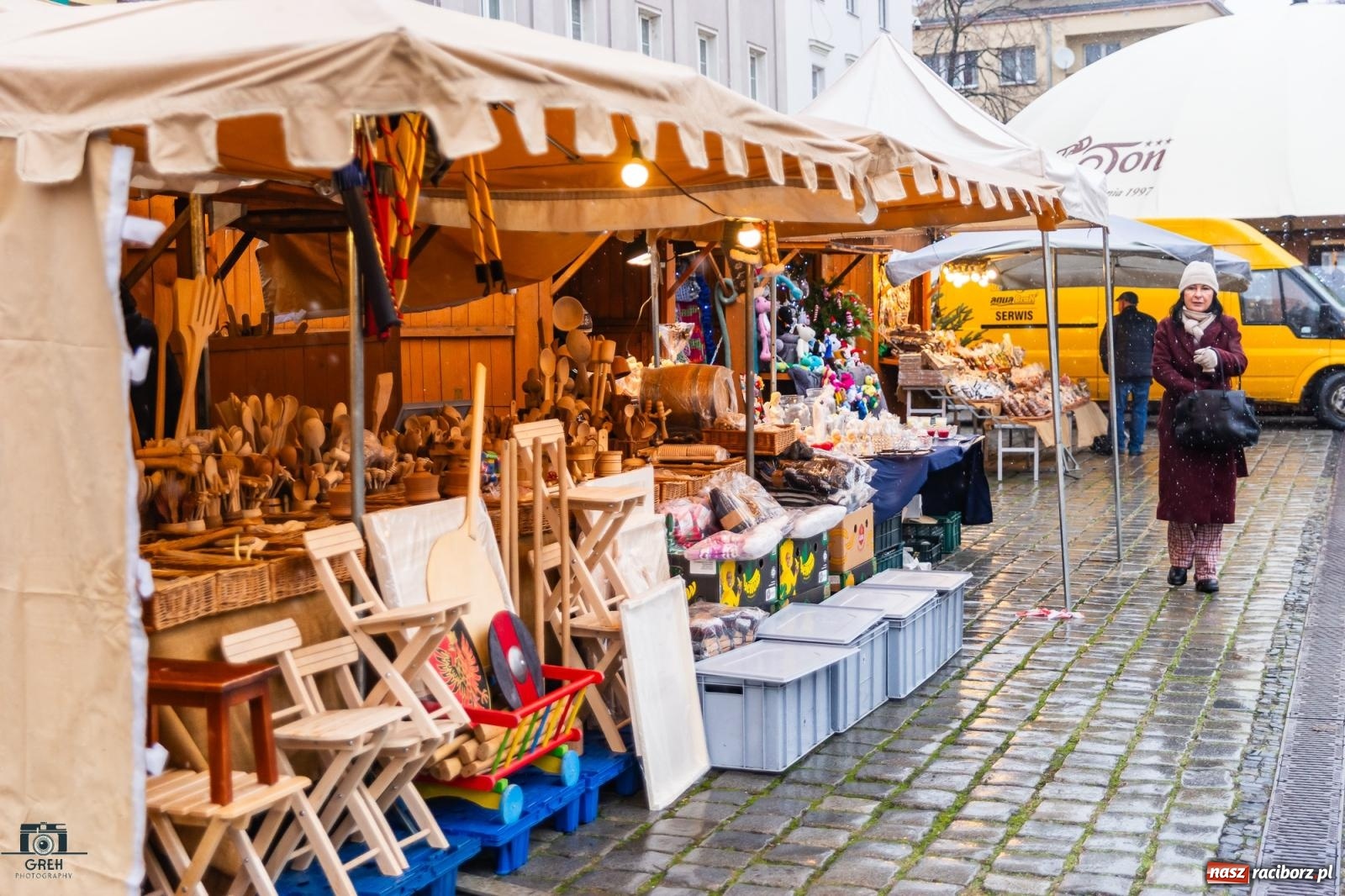 Zdjęcie w galerii na portalu naszraciborz.pl: Magia świąt na rynku w Raciborzu. Ruszył jarmark bożonarodzeniowy [FOTO i WIDEO] wiadomości z regionu